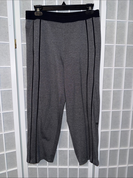 lululemon athletica Pants - Lululemon Womens Light Strides Crop Pant Sz 6 Heathered Dark Gray 23" Athleisure